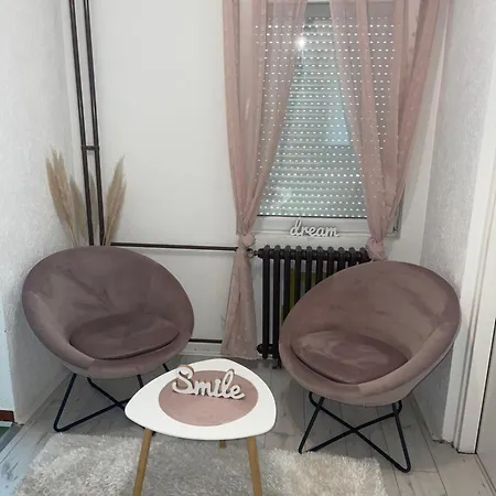 Lux Stan Kragujevac Apartment Exterior photo
