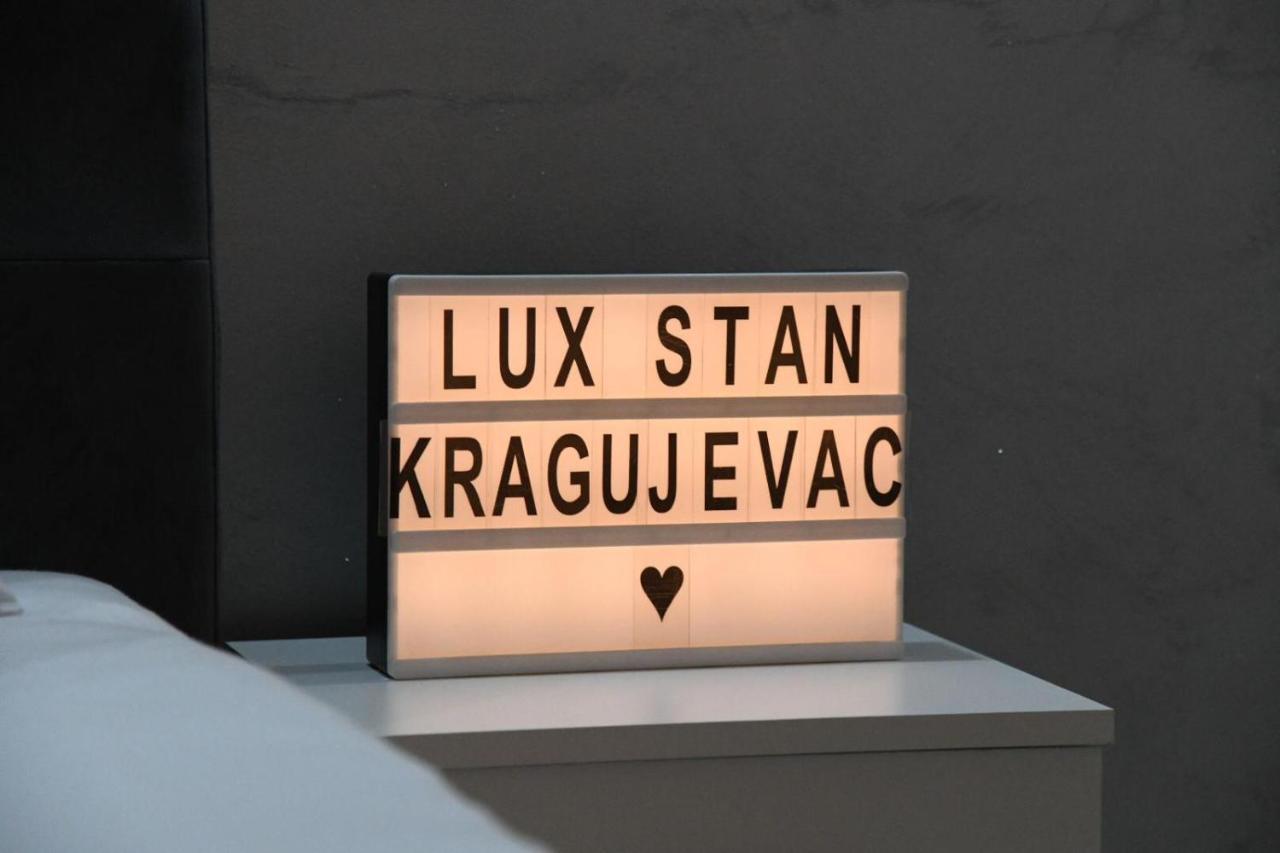 Lux Stan Apartment Kragujevac